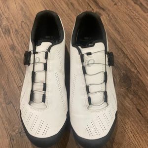 Pearl iZumi X-Alp Gravel Boa Clip in bike shoe